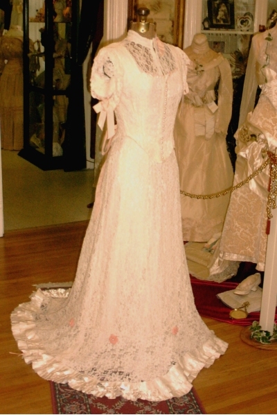 Lace wedding crown